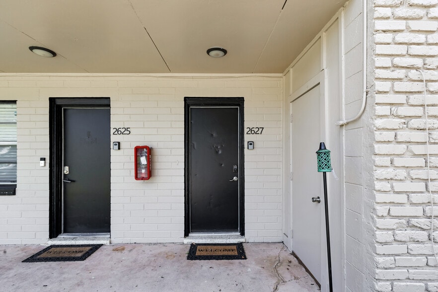 More Photos Of 2621 SW 33rd Ave, Ocala Apartments For Sale
