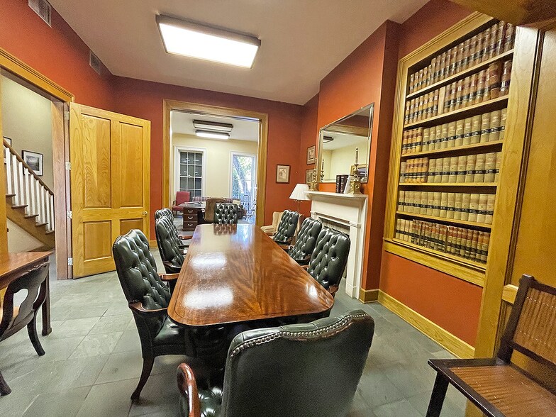 More Photos Of 56-58 S Conception St, Mobile Office For Sale