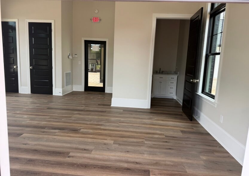 More Photos Of 12418 County Line Rd, Madison Office For Lease
