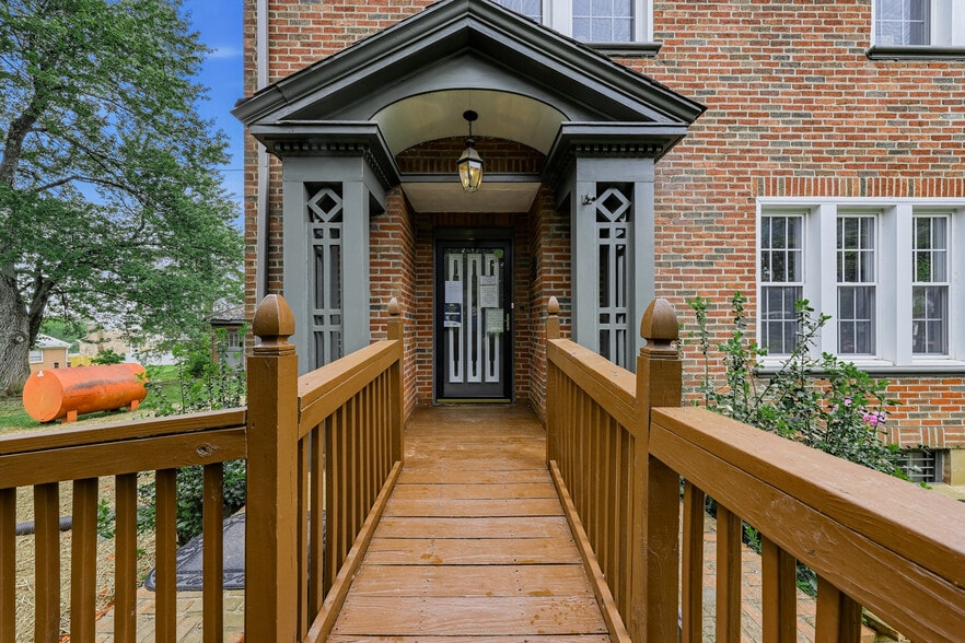 More Photos Of 18697 Forest Rd, Lynchburg Office For Sale