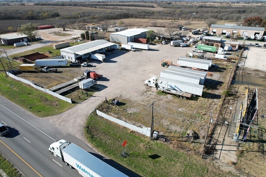 More Photos Of 9701 E Highway 67, Alvarado Service For Sale