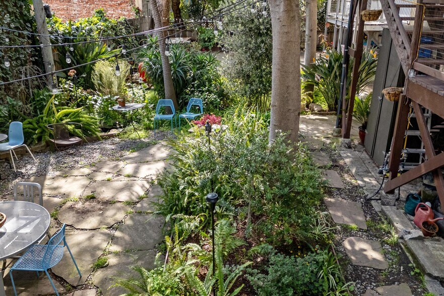 More Photos Of 113-115 Bartlett St, San Francisco Apartments For Sale