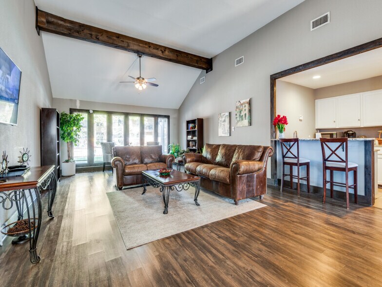 More Photos Of 7301 Sanger Ave, Waco Apartments For Sale