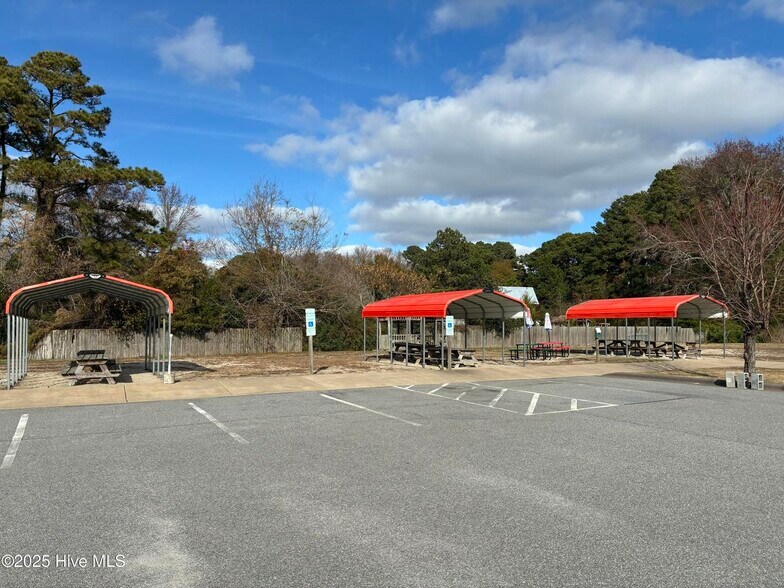 More Photos Of 8739 Caratoke Hwy, Harbinger General Retail For Sale