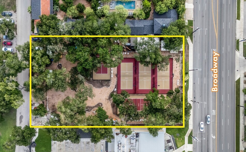 More Photos Of 3015 Broadway St, San Antonio Land For Sale