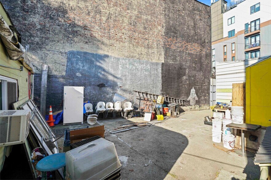 More Photos Of 76 Bushwick Ave, Brooklyn Restaurant For Lease