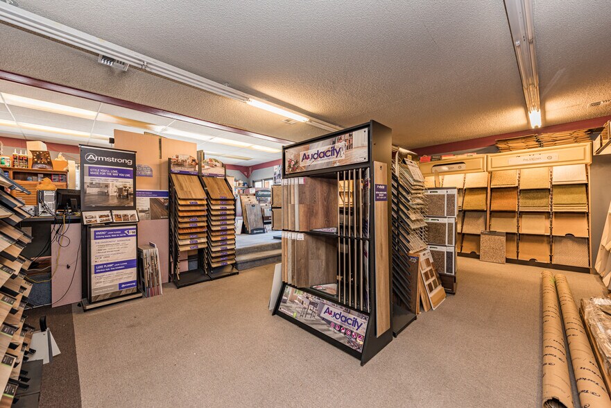 More Photos Of 213 E Washington St, Sequim Storefront Retail Office For Sale