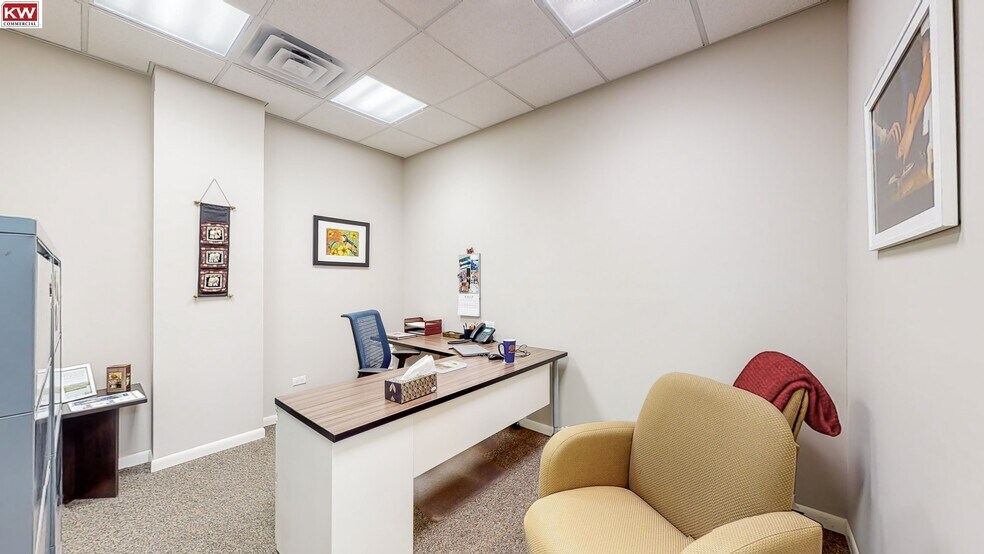 More Photos Of 707-717 N Iowa Ave, Villa Park Office For Sale