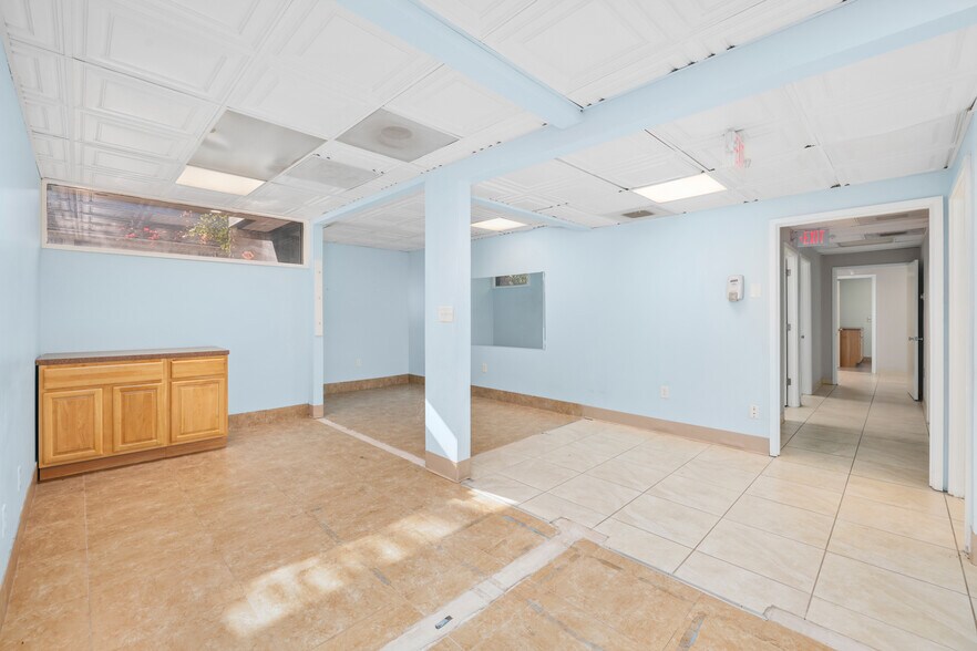 More Photos Of 2054 Park St, Jacksonville Medical For Lease