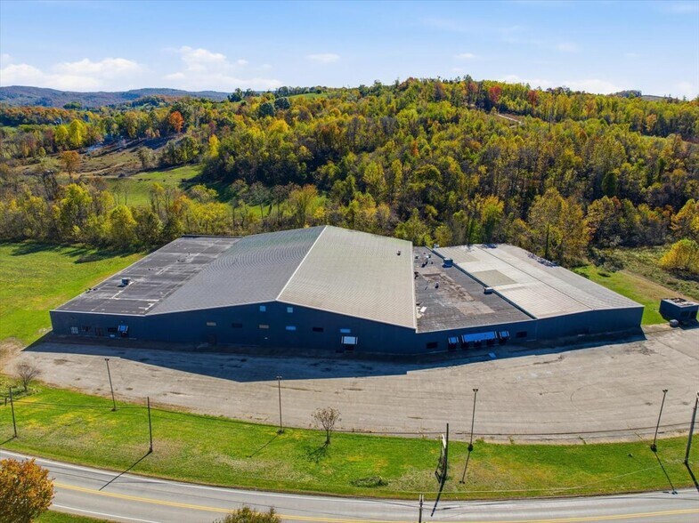 More Photos Of 5001 W Crawford Ave, Connellsville Warehouse For Sale