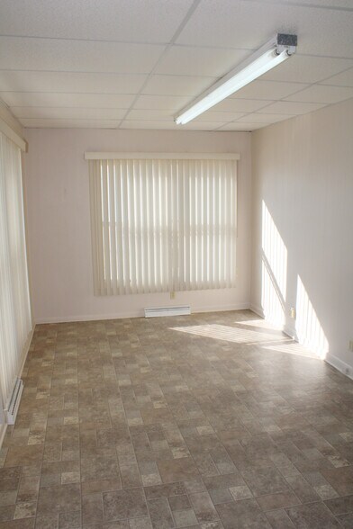 More Photos Of 210 1st St SW, Clarion Office For Sale