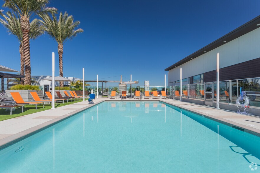 More Photos Of 730-750 E Capitol Ave, Milpitas Apartments For Lease