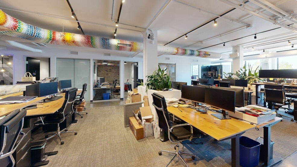 More Photos Of 1643 N Milwaukee Ave, Chicago Office For Lease