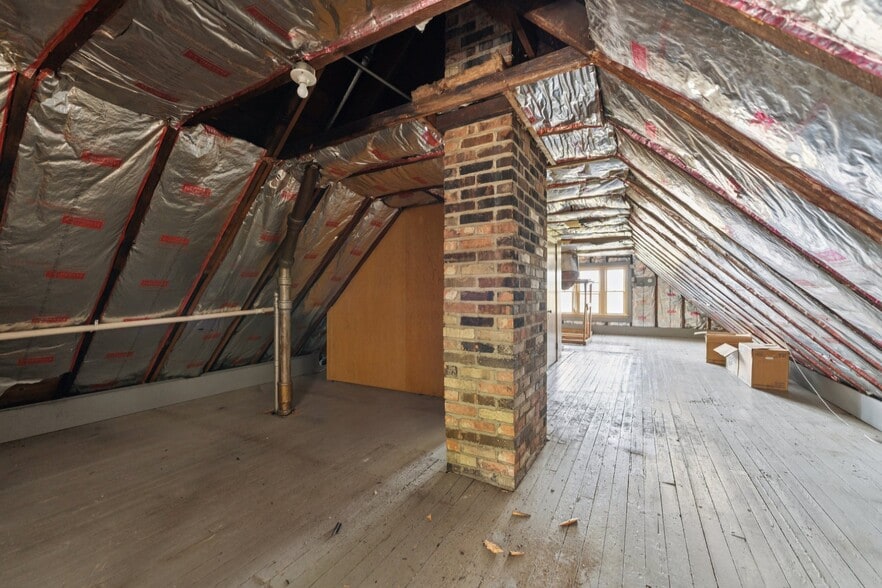 More Photos Of 12610 Larchmere Blvd, Cleveland General Retail For Sale