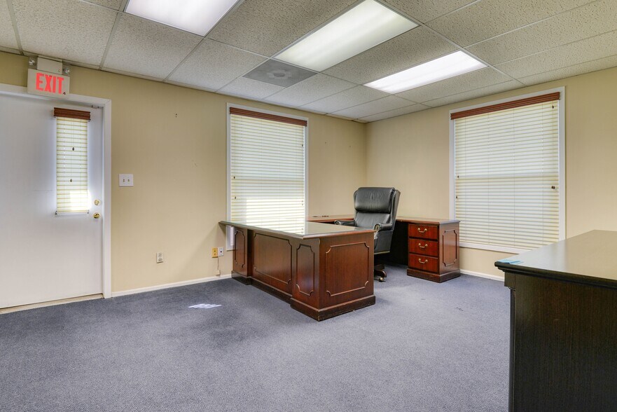 More Photos Of 214 Rt 18, East Brunswick Office For Lease