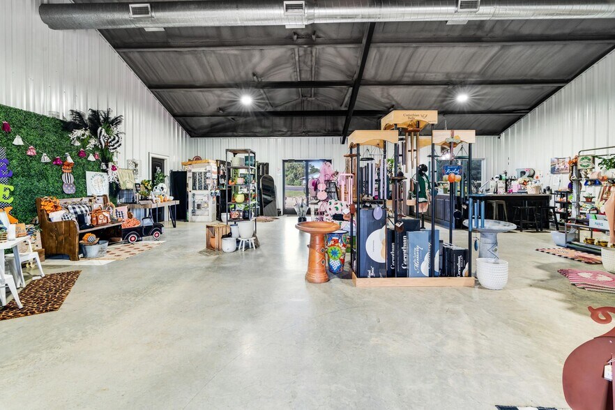 More Photos Of 3258 US Highway 82, Paris General Retail For Sale