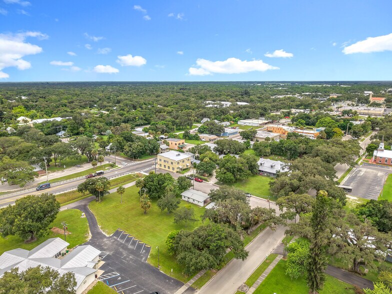 More Photos Of 390 N Bridge St, LaBelle Storefront Retail Office For Sale
