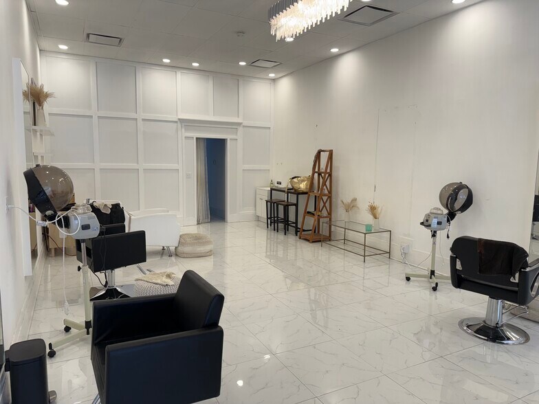 More Photos Of 40 Wall St, Norwalk Freestanding For Lease