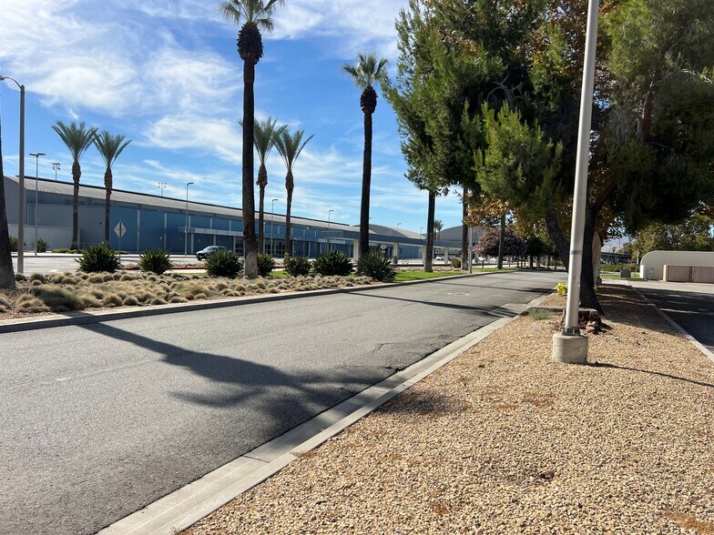 More Photos Of 115 N Del Rosa Dr, San Bernardino Warehouse For Lease