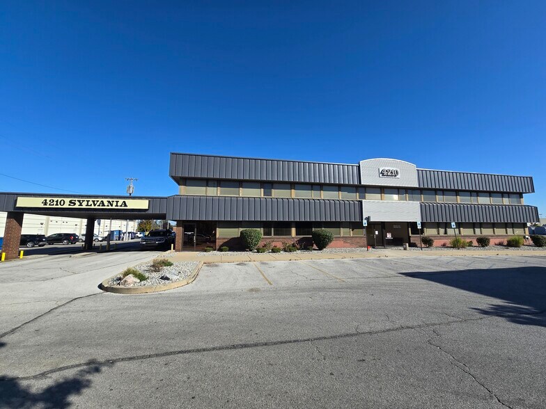 More Photos Of 4210 Sylvania Ave, Toledo Medical For Lease