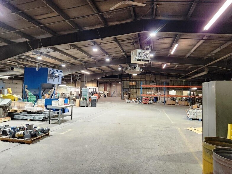 More Photos Of N160 W19170 Sherman Rd, Jackson Manufacturing For Sale