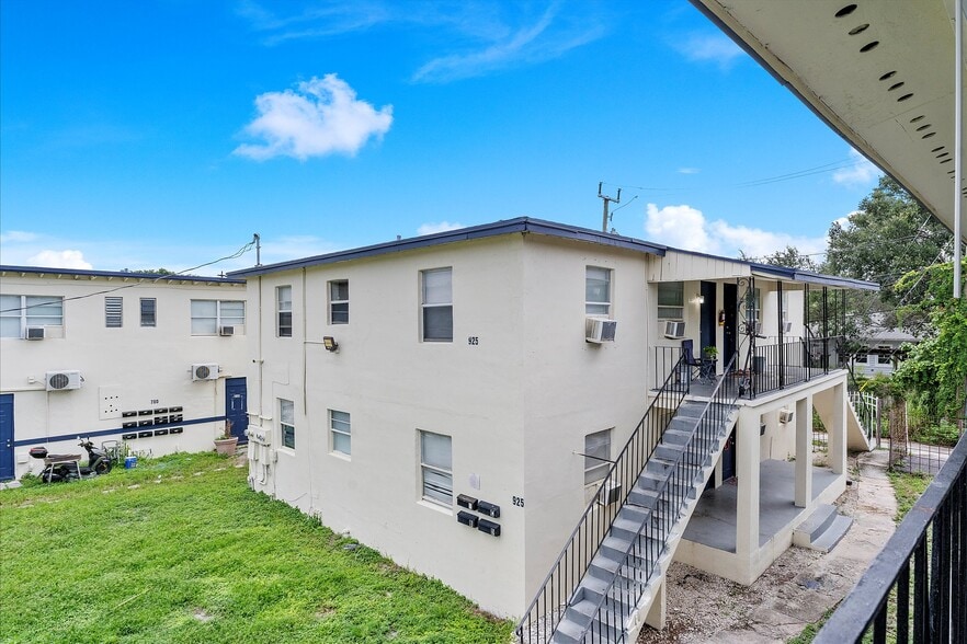 More Photos Of , West Palm Beach Multifamily For Sale