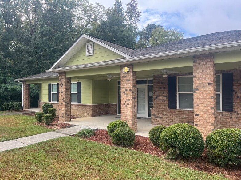 More Photos Of 500 Mendel Ave, Thomson Apartments For Sale