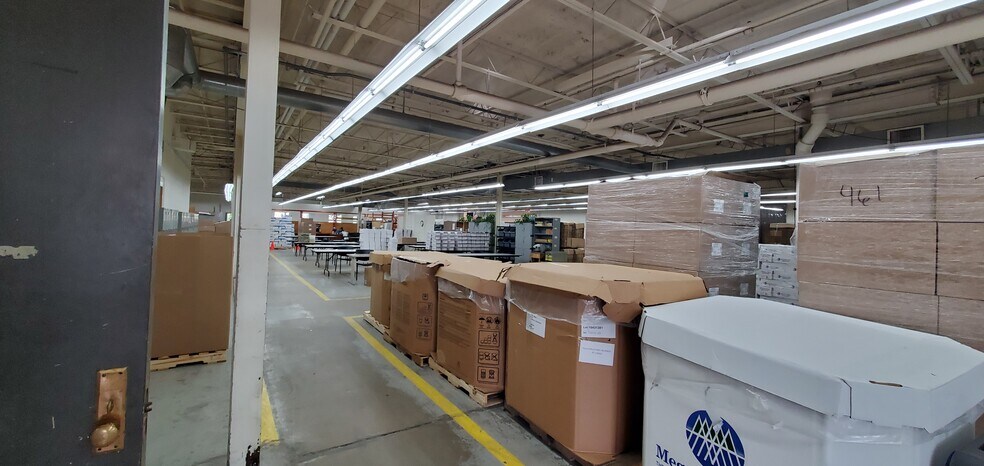 More Photos Of 8035 Austin Ave, Morton Grove Warehouse For Lease