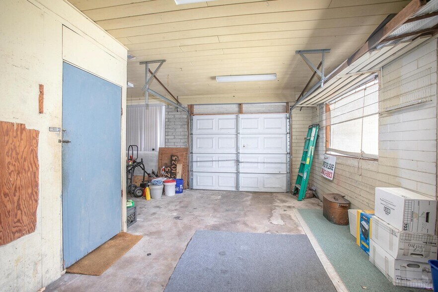 More Photos Of 1025 W New York Ave, Deland Coworking Space