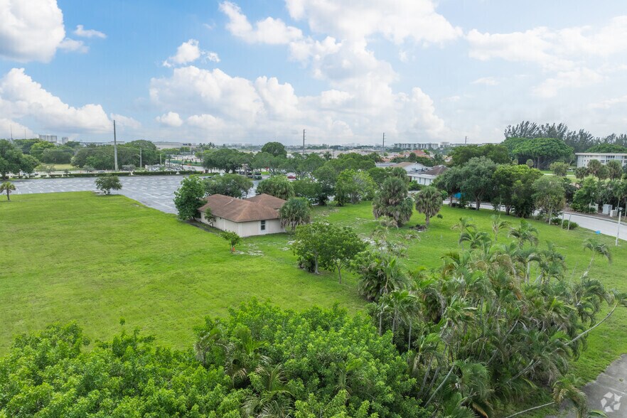 More Photos Of 2606 N Palm Aire Dr, Pompano Beach Land For Sale