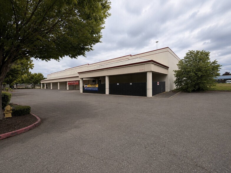 More Photos Of 2601 Falk Rd, Vancouver Freestanding For Lease