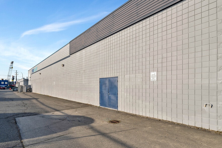 More Photos Of 20010 Industrial Av, Langley Warehouse For Sale