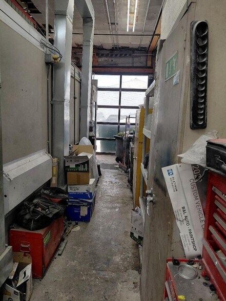 More Photos Of 327 Anderson Ave, Fairview Auto Repair For Sale
