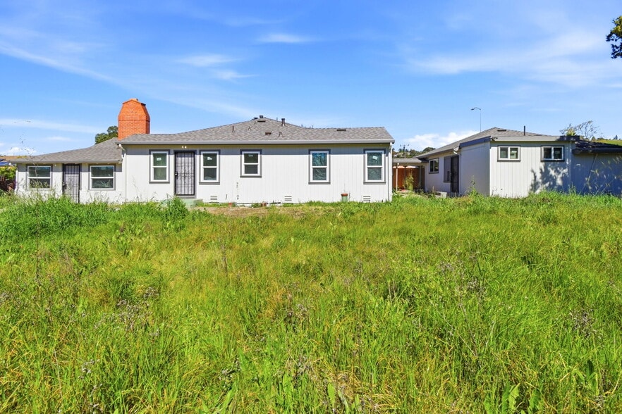 More Photos Of 2417 Springs Rd, Vallejo Daycare Center For Lease
