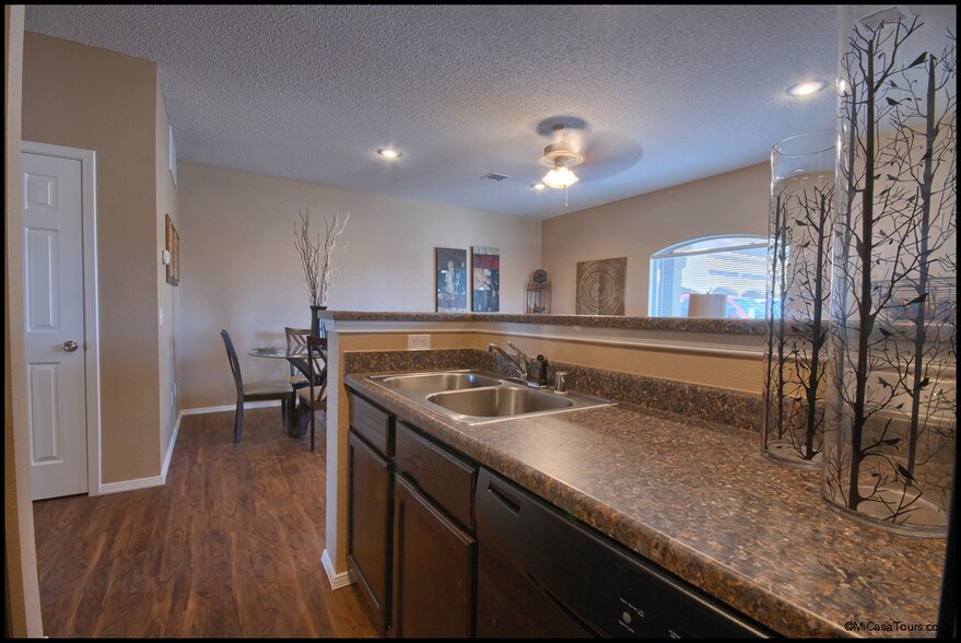 More Photos Of 2521 Robert Wynn St, El Paso Apartments For Sale