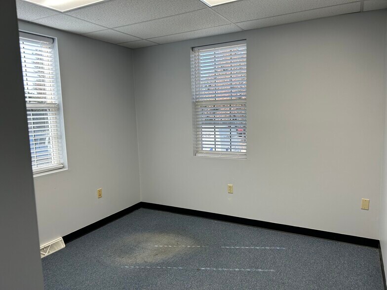 More Photos Of 555 2nd Ave, Collegeville Medical For Lease