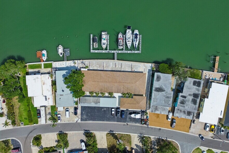 More Photos Of 2307 Bay Blvd, Indian Rocks Beach Apartments For Sale