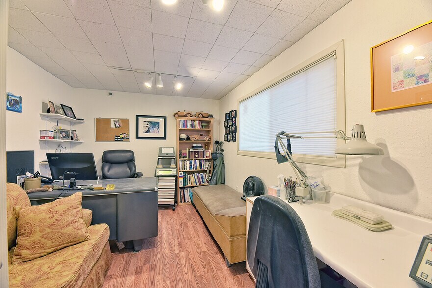 More Photos Of 993 Siskiyou Blvd, Ashland Office For Sale
