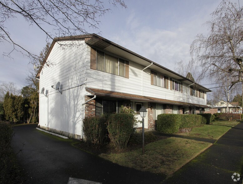 More Photos Of 918 V St, Vancouver Apartments For Sale