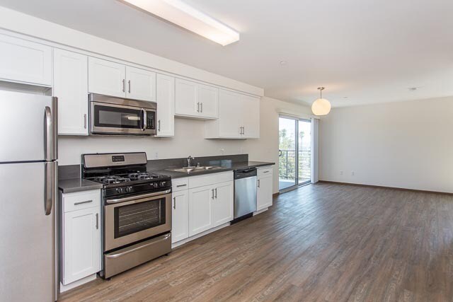 More Photos Of 2336 Crenshaw Blvd, Los Angeles Apartments For Sale