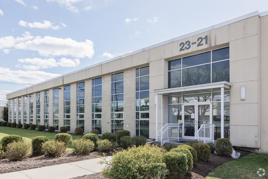 Primary Photo Of 21 Empire Blvd, South Hackensack Warehouse For Lease