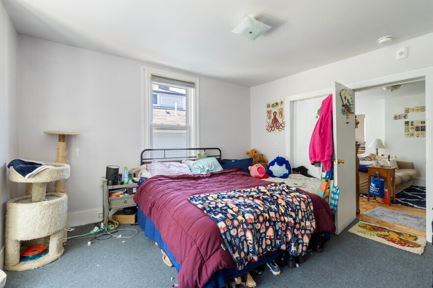 More Photos Of 176 Williams St, Providence Apartments For Sale