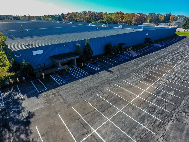 More Photos Of 2024 Hawthorne Ave, Saint Joseph Distribution For Lease