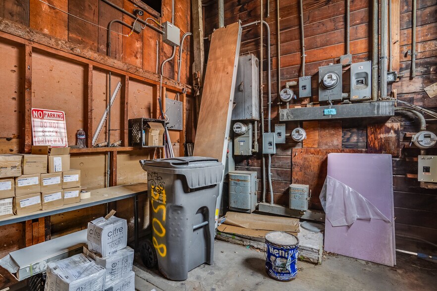 More Photos Of 5428 San Pablo Ave, Oakland Warehouse For Sale