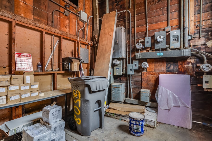 More Photos Of 5428 San Pablo Ave, Oakland Warehouse For Sale