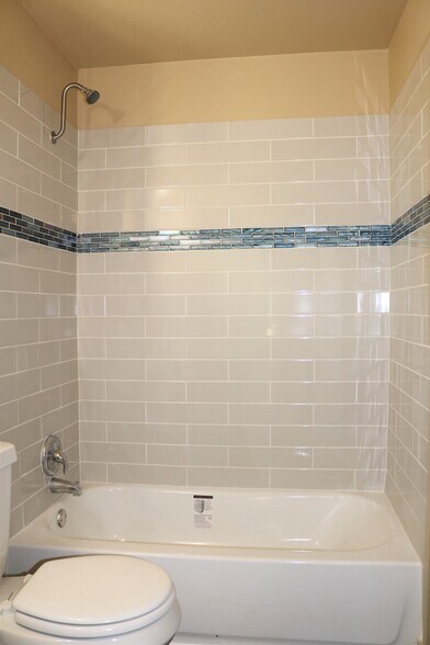 More Photos Of 216 Lucas St, San Antonio Apartments For Sale