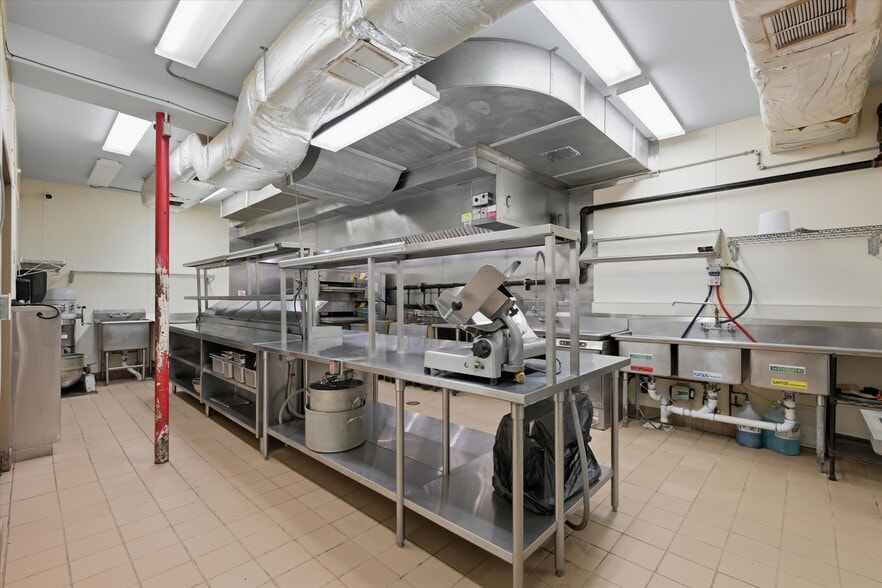 More Photos Of 1017 Highland Ave, Greensburg Restaurant For Sale