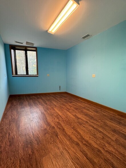 More Photos Of 8 Maple Dr, Monroe Warehouse For Lease