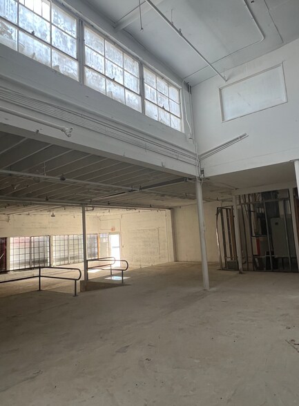 More Photos Of 4030 N Miami Ave, Miami Freestanding For Sale