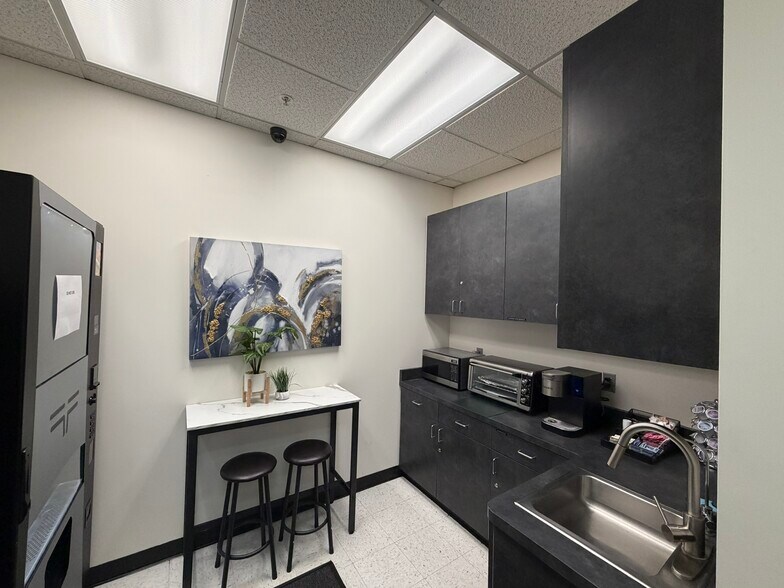 More Photos Of 26060 Acero, Mission Viejo Office For Sale